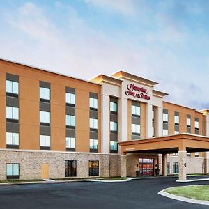 Hampton Inn & Suites Chicago/ווקיגן Exterior photo