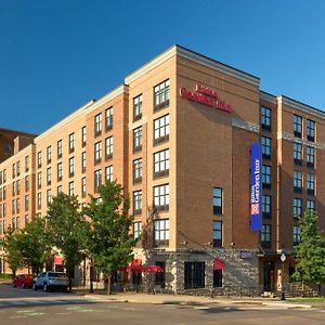 Hilton Garden Inn בלומינגטון Exterior photo