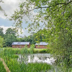 Aston Ingham Ford Farm Lodges Exterior photo