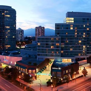 מלון בורנבי Hilton Vancouver Metrotown Exterior photo