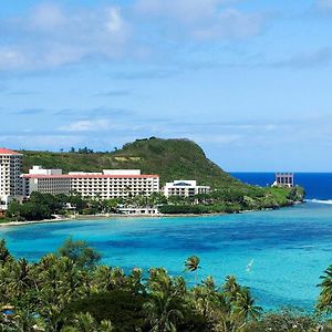 טומון Hilton Guam Resort & Spa Exterior photo