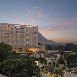 מלון Doubletree By Hilton Jaipur Amer Exterior photo