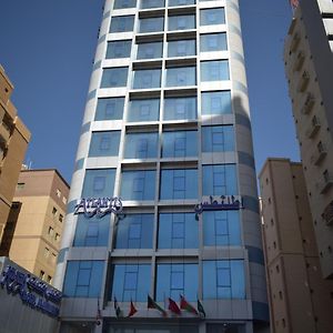 כוויית Atlantis Suites Hotel Exterior photo