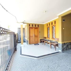 צ'ירבון Guesthouse Hannia Exterior photo