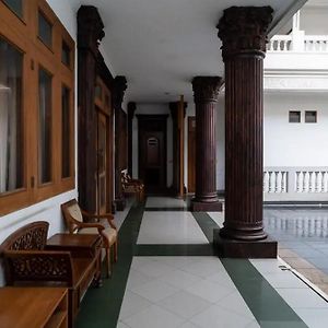 מלון Jurangmanggu Puri Saras Bintaro Syariah Mitra Reddoorz Exterior photo