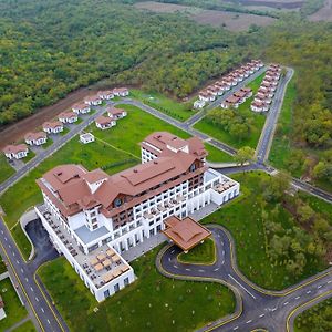 Pirebedil' Shabran Wellbeing Resort Exterior photo