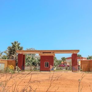 How Ba Rosa Parks Villa - Sanyang The Gambia Exterior photo