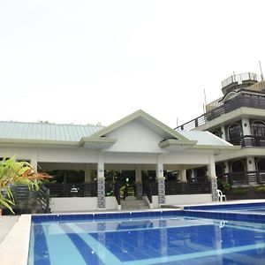 Palayan City Villa Esmeralda Bryan'S Resort Hotel And Restaurant Exterior photo