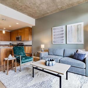 דנוור Landing - Modern Apartment With Amazing Amenities Exterior photo