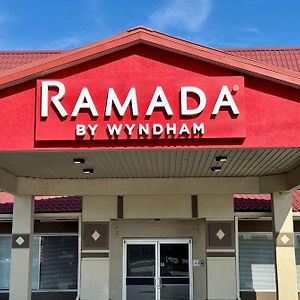 מלון Ramada By Wyndham למברטון Exterior photo