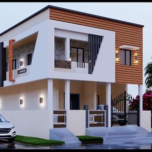 קראיקל Thirunallar Treva Homes Exterior photo