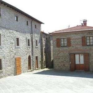Appartement In Pratovecchio Mit Grill, Terrasse Und Garten Exterior photo