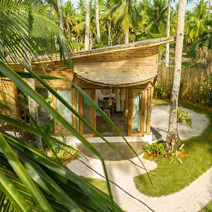 ג'נרל לונה The Bamboo Houses - Tropical Garden & Empty Beach Exterior photo