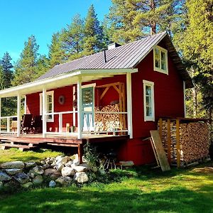 הוילה Blattniksele Charmantes Ferienhaus In Der Wildnis Lapplands Exterior photo