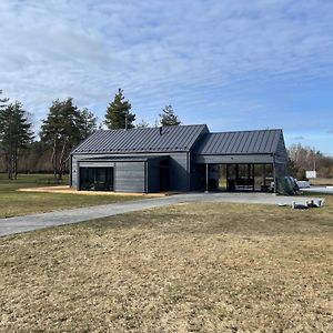 Praakli Saaremaa Vaikuse Villa Exterior photo