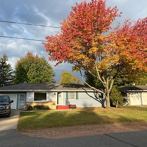 ואוסאו The Badger House ~ Newly Remodeled Home ~ Rib Mountain Exterior photo