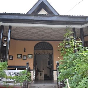 Srīnagar Dak Hermitage Exterior photo