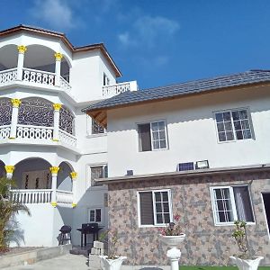 Saint Maryʼs Sashamani Villa D Exterior photo