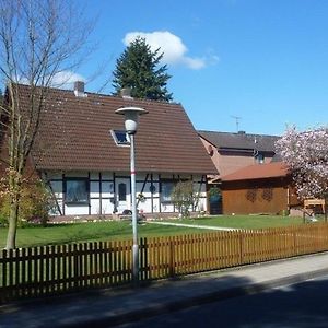 Grosse Wohnung In Bad Fallingbostel Mit Garten Exterior photo