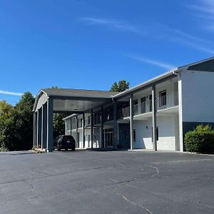 פורסט סיטי Econo Lodge Exterior photo