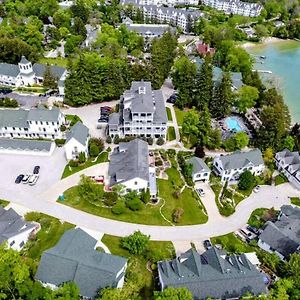 Elkhart Lake Lakeside Suites Exterior photo