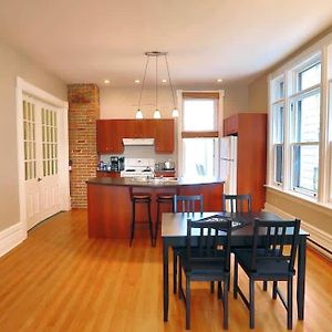 Sunny And Airy Downtown Apartment In Hull גטינו Exterior photo