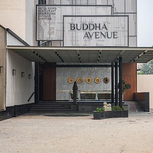 גורקפור Buddha Avenue Exterior photo