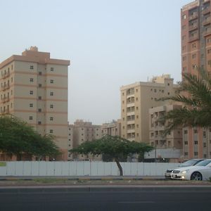 Mahboula Red Tower Furnished Apartments Exterior photo