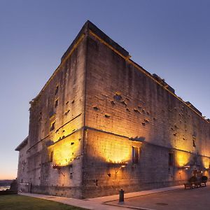 מלון Parador De הונדאריבה Exterior photo