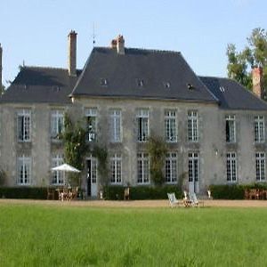 לינה וארוחת בוקר אלנסון Chateau De Sarceaux Exterior photo