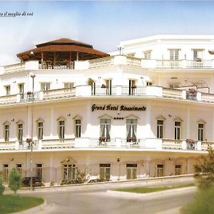 קמפובאסו Hotel Rinascimento Exterior photo