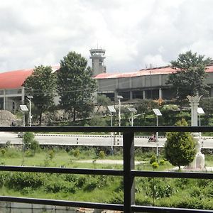 קטמנדו Ganapati Airport Hotel Exterior photo