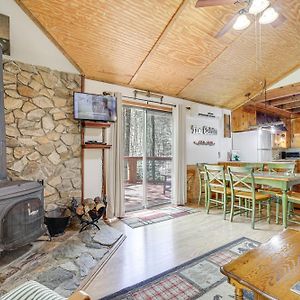 הוילה Whittier Creekside Cabin With Deck By Hiking Trails And Fishing Exterior photo