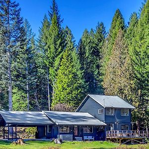 הוילה פקווד Waterfront Cabin At White Pass And Mount Rainier National Park Exterior photo