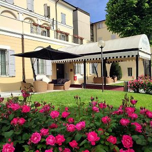 מודנה Rechigi Park Hotel Exterior photo