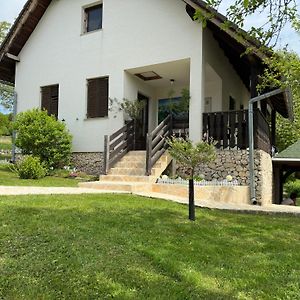 פוליאנאק Guest House Stefanija Exterior photo