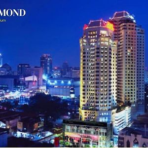 בנגקוק Grand Diamond Condo Suites Exterior photo