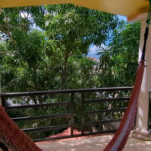 קומאיאגואה Mango Hostel Exterior photo