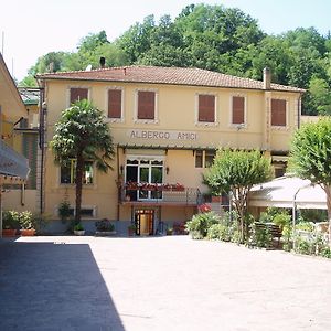 וארזה ליגורה Albergo Amici Exterior photo