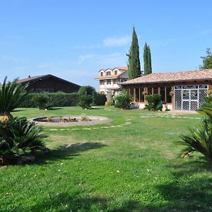 הוילה קפואה Agriturismo La Colombaia Exterior photo