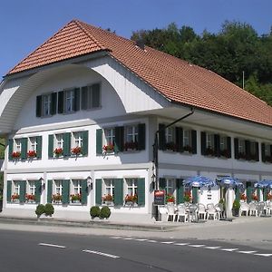 מלון Melchnau Gasthof Loewen Exterior photo