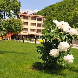 אוגניאנובו Family Hotel Delta Exterior photo