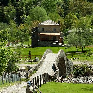 לינה וארוחת בוקר Zeri Agriturismo Mulino Marghen - Restored Watermill - Retreat Center Exterior photo