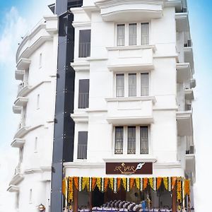 Guruvāyūr Srivar Hotels Exterior photo