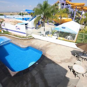 סילאו Hotel Splash Inn Exterior photo