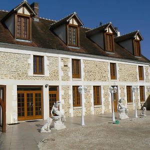לינה וארוחת בוקר ונוי Le Manoir Des Chapelles Exterior photo