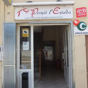 מלון סן חואן לס פונטס Pensio L'Estada Exterior photo