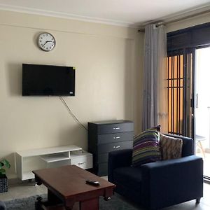 קמפאלה Haz Furnished Apartments Buwate Exterior photo