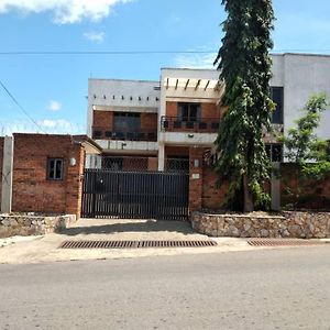 Achimota Golf Nest Apartments Exterior photo