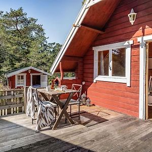 Djurhamn Cosy Cottages Close To Water Exterior photo
